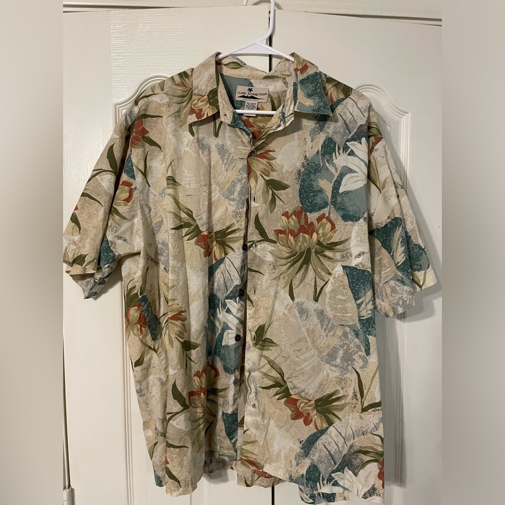 Hawaiian shirt from Island Connection in Honolulu. Size XL